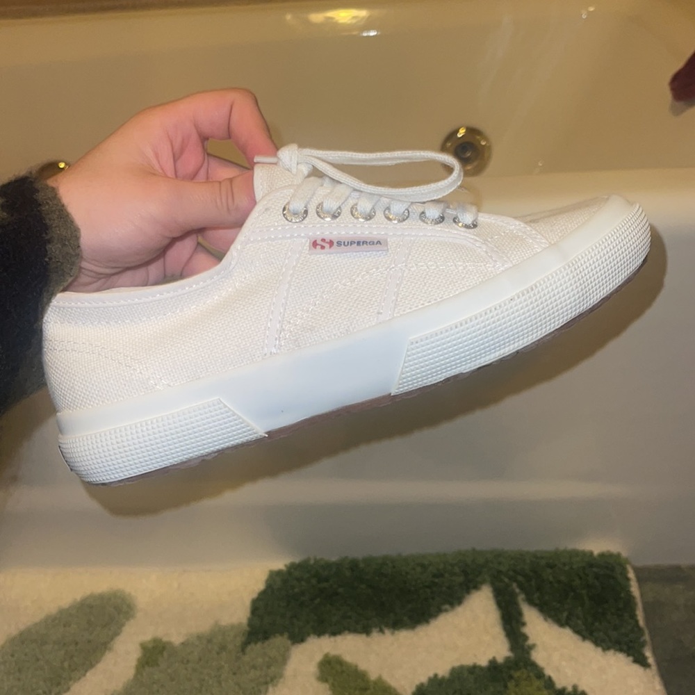 Worn only once, white Superga sneakers. Like new condition - Picture 6 of 10